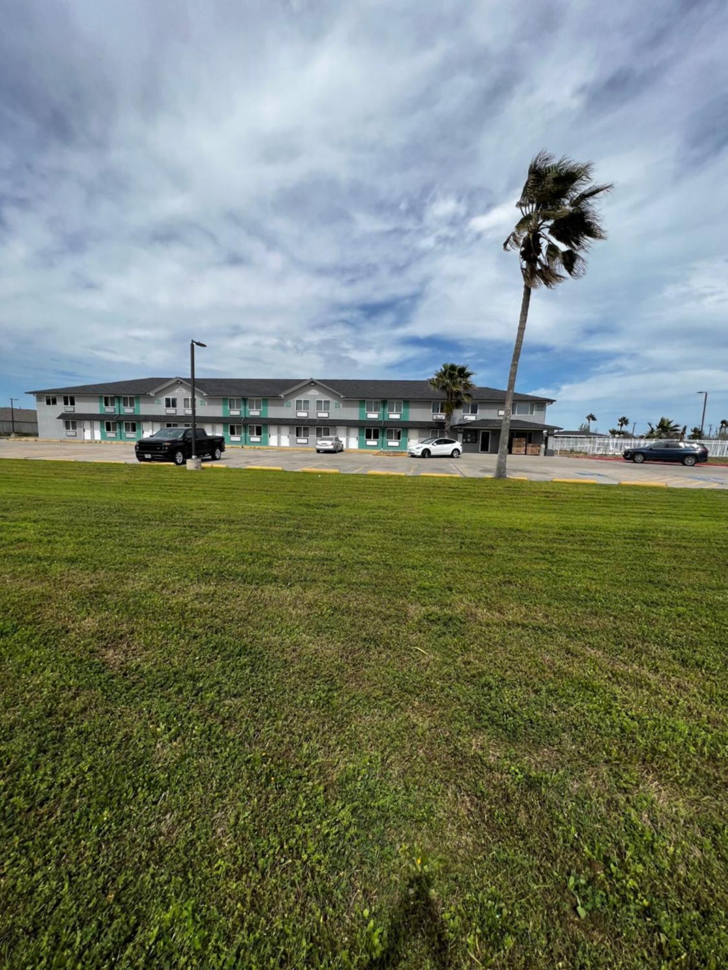 Conn Brown Harbour Inn Aransas Pass Exterior photo